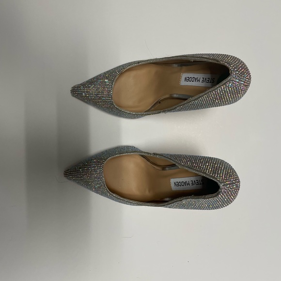 Steve Madden Rhinestone Bedazzled Daisie Pumps, size 8, NWOT - Picture 3 of 3